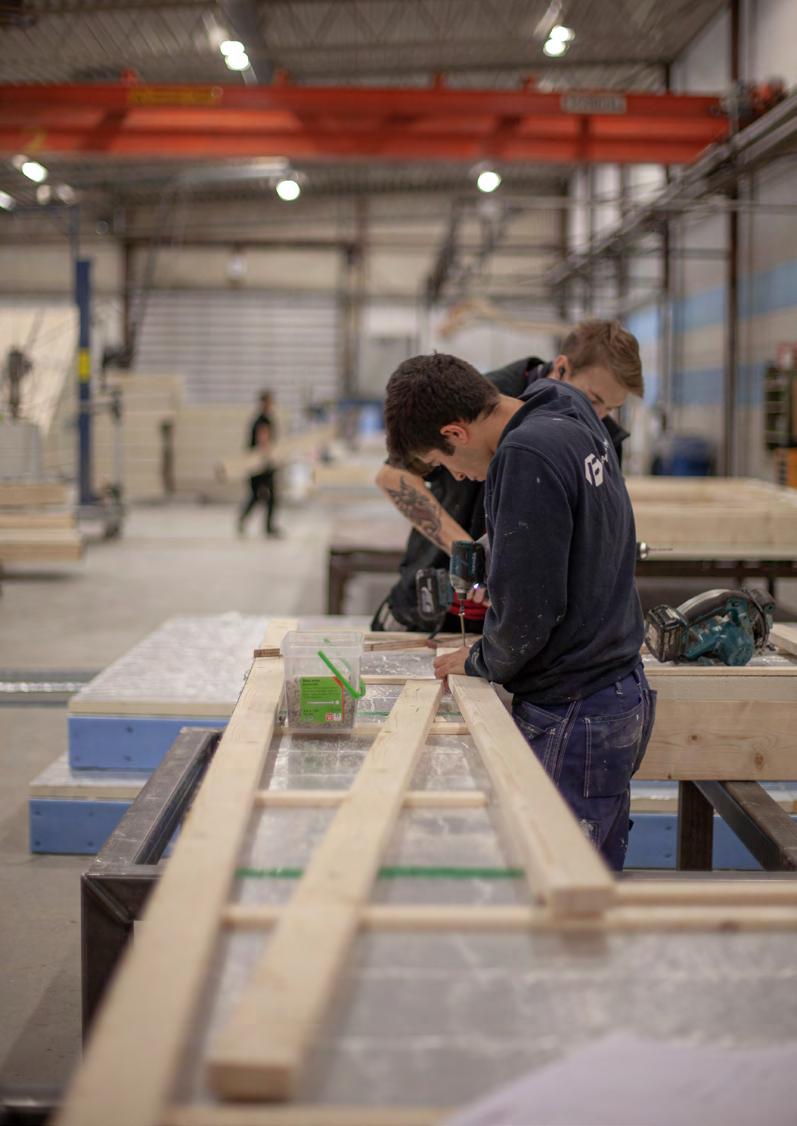 Hållbarhet Reformerande byggteknik och hållbara materialval det är vårt bidrag till morgondagens boendelösningar. All produktion sker med minsta möjliga klimatpåverkan på vår fabrik i Hässleholm.