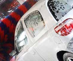 Biltvätt Tvätta bilen i en tvätthall eller gör-det-självhall där de har en reningsanläggning för avloppsvattnet.