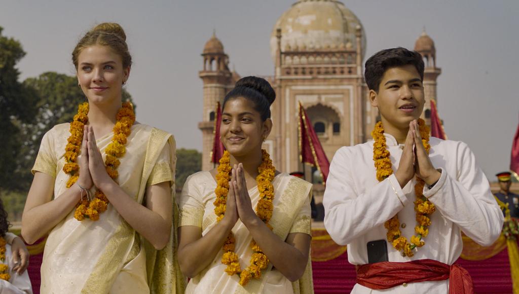 3. SAMHÄLLE & IDENTITET Bild ur filmen: Iqbal & the Jewel of India av Oliver Zahle Filmer är skapade i en samhällelig kontext där aktuella ideologiska strömningar är närvarande och influerar filmens