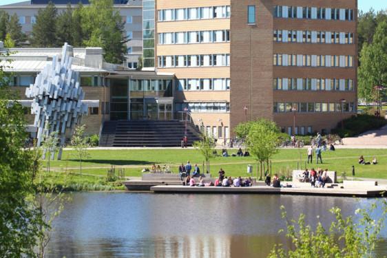 UMEÅ UNIVERSITET Grundat 1965 33 979
