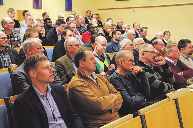 Grodden kan rapportera från några av stämmorna landet runt. Stor nyfikenhet och många frågor Halland Gruppdiskussioner och frågestund Frågorna duggade tätt på Hallands distriktsstämma i Tvååker.