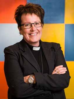 Foto: Markus Holmström Foto: Mårten Löfgren Tack Margareta! Du har varit mycket viktig för oss i Lötenkyrkan under de år du tjänstgjort som samarbetskyrkopräst.