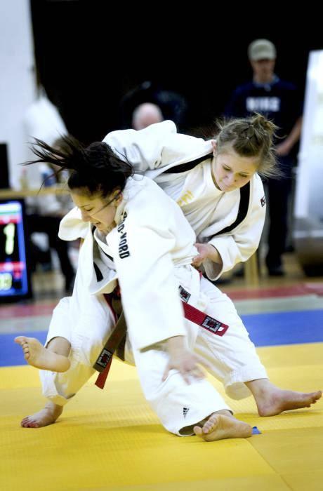 De som har utmärkt sig lite extra på tävlingsmattan: Burcu Karahan, Silver i Junior SM, guld i Estonian Open, Swedish Open och Öppna Finska.