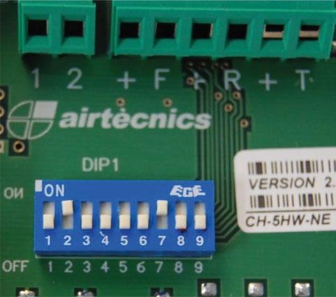 Inställning av switchar D802/805 - switchar Switch 1, driftläge OFF = Autoläge 1) (Rekommenderas) ON = Autoläge 2) Switch 2, dörrkontakt OFF = Dörrkontakt ej installerad (leveransläge) ON =