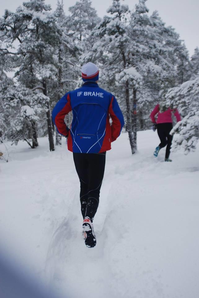 Tekniska grunder De tekniska färdigheterna byggs på undan för undan. Så länge de fysiska färdigheterna ligger på en god nivå hinner tekniken ikapp senare!