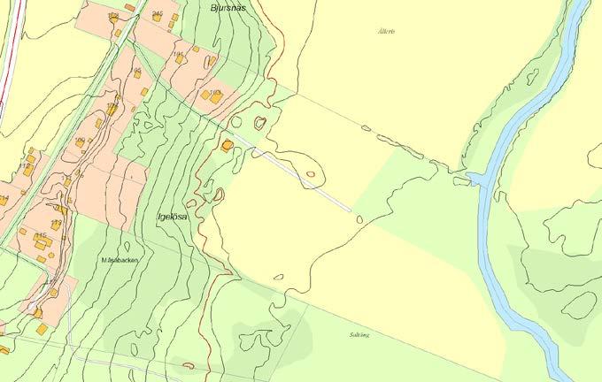 På fastigheten finns en huvudbyggnad och andra komplementbyggnader. Fastigheten är ca 12,66 ha. Huvudelen av fastigheten är betesmark (8 ha).