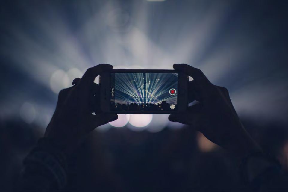 FILMA MED MOBILEN - FILMA FILMA BILDEN ÄR RÖRLIG HÅLL