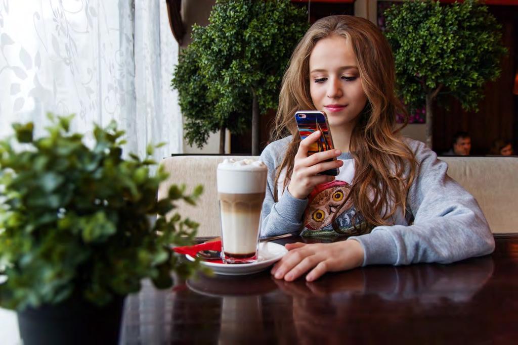 FILMA MED MOBILEN - TEXT TEXTENS UPPGIFT FÖR DE SOM TITTAR UTAN LJUD