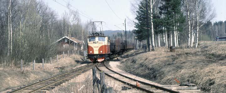 De trafikplatser som fanns var: By (Km 80,7) Hållplats, 1959 flyttad till km 80,4. Höje (Km 83,8) öppnad 1890-10-01, signatur Hö. Station Bogerud (Km 88,4) Hållplats.