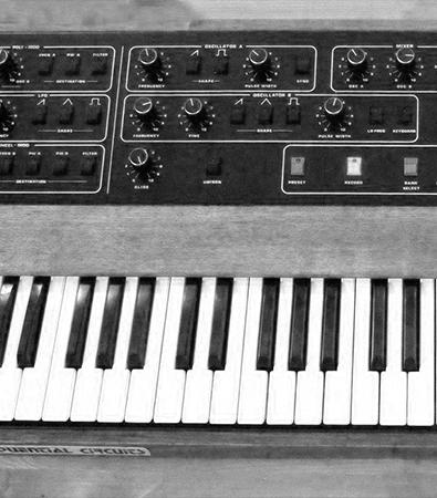 KORT HISTORIA 1963 - Moog Synthesizers