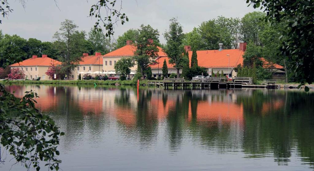 N SAMLINGSUTSTÄLLNING INFORMATION SKANTZEN BRUKSHOTELL HALLSTAHAMMAR Skantzgatan 7,