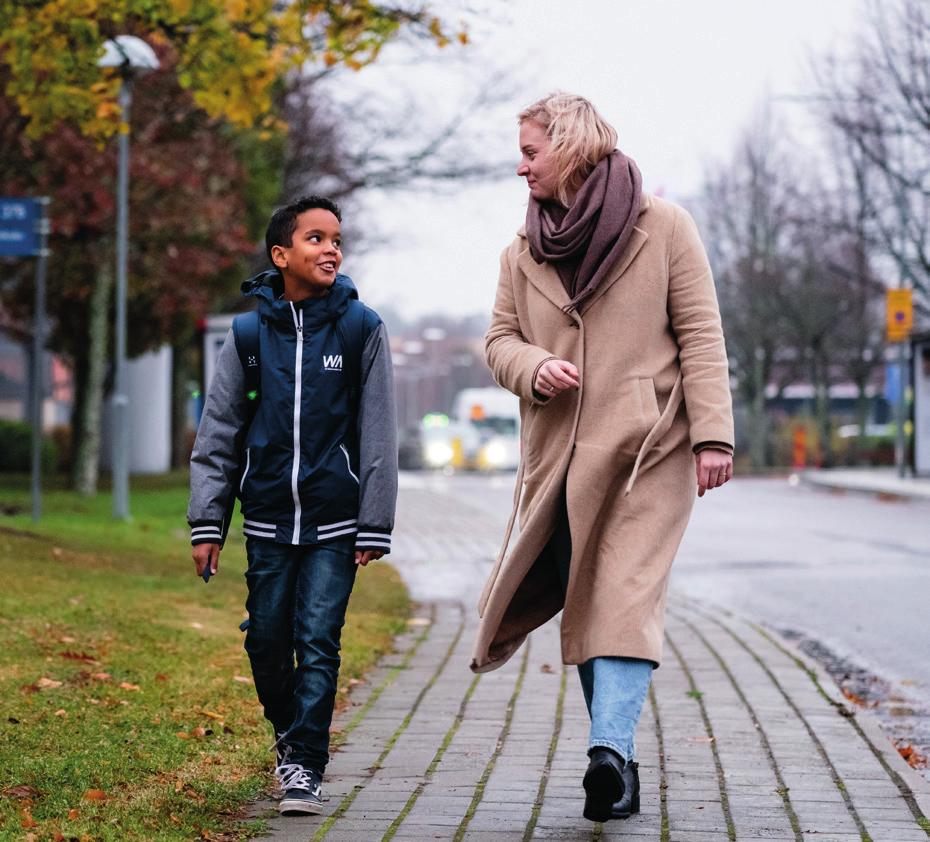 Barnahus anger att BUP kräver remiss och tillämpar sedvanliga principer för prioritering.