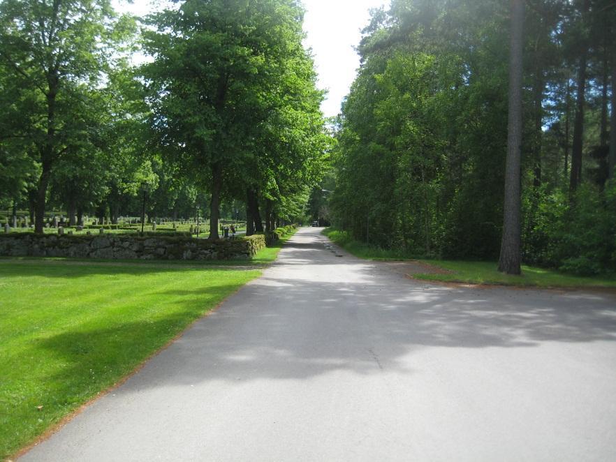 Uppdragsnr: 10168135 4 (9) Anslutning Hammarö kyrkogård och Rosenlund Trafikflöden Området som berörs av detaljplanen är cirka 8 hektar stort, vilket möjliggör totalt 20-25
