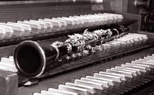 Musiken är förankrad i jazz, improvisation och barnvisor och har till stor del komponerats av sjömännen själva. Obs! Begränsat antal platser, anmäl er till: eva.c.hallberg@svenskakyrkan.