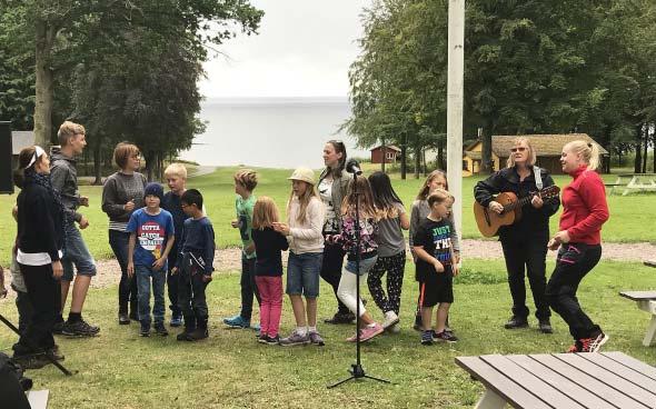 På Gång i Skälvums missionshus Nr 3. september - november 2017 Hajk på Sjölunda I detta nummer kan du läsa om... Kontaktpersoner.