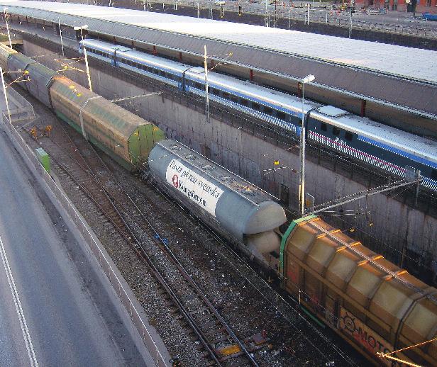 Mer järnväg i Europa Ove Andersson/Aibild För att EUs gemensamma marknad ska fungera krävs gränsöverskridande transporter. Men trafiken orsakar en stor del av världens miljöproblem.