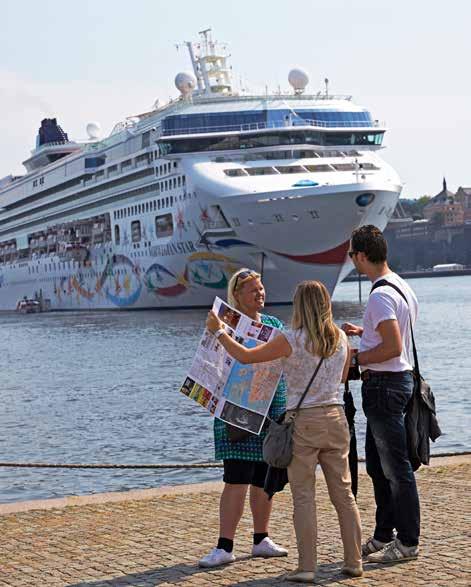 Vad passagerare och besättningsmän spenderade i genomsnitt Turnaroundpassagerare spenderade i genomsnitt 2 718 SEK per person. 67 procent gick till boende, mat och dryck samt underhållning.