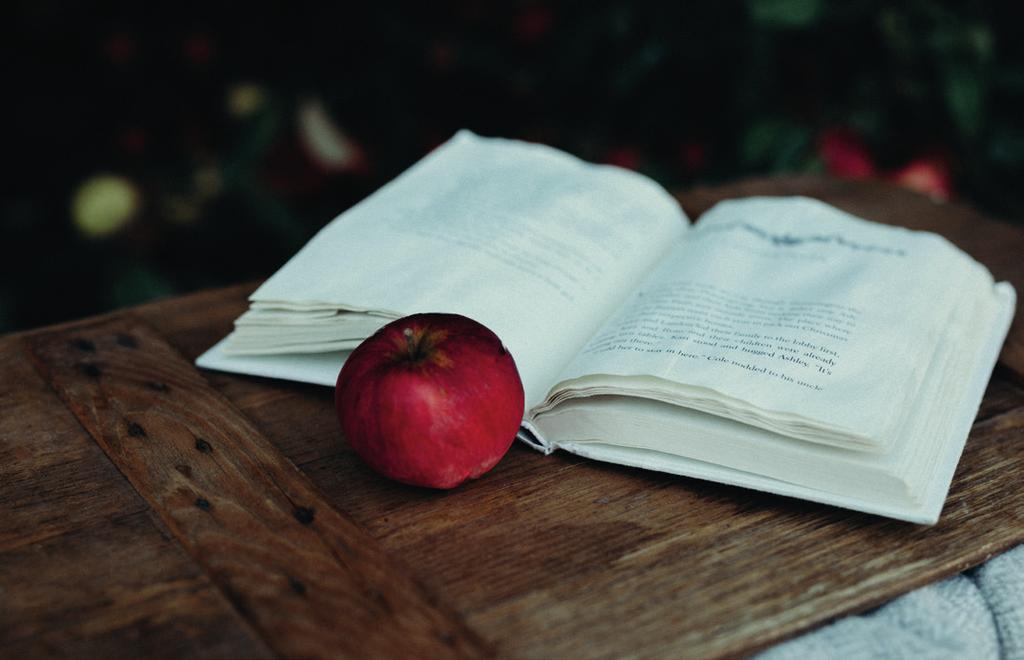 JAKOBSBERGS BIBLIOTEK Småbarnsrytmik Kom och dansa med ditt barn! Sång- och danslekar, rim och ramsor. Vi upplever musiken med kroppen och knoppen. När: Varje onsdag 30/1-13/3 kl. 11.00. OBS!