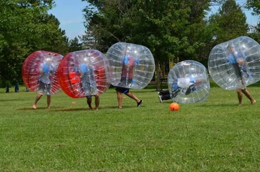 UG/FF träff: Torsdag den 25 april kl 15.00-18.00 UG Aktivitet: Maj 2019 Bubble ball Lördagen den 4 maj kl 11.00-15.00 Vi samlas vid Gärdets Tunnelbanestation kl 11.