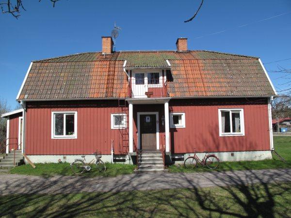 En grundläggande förutsättning för att detta ska kunna förverkligas är en drog- och alkoholfri skolmiljö. Alkohol är ett av vårt samhälles stora sociala problem.