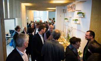EVENT VIKTIG MÖTESPLATS INVIGD I början av 2015 invigdes Passivhuscentrum Västra Götalands nya, ljusa lokaler intill Stora torget mitt i centrala Alingsås en lättillgänglig plats för möten och