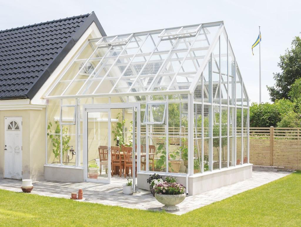 The Cape Cod Greenhouse Gable Attached, 5,1 x 4,4 m, 22,5 m 2, 51 mm ytterprofil. Utöka bostadsytan med ett extraordinärt utrymme.