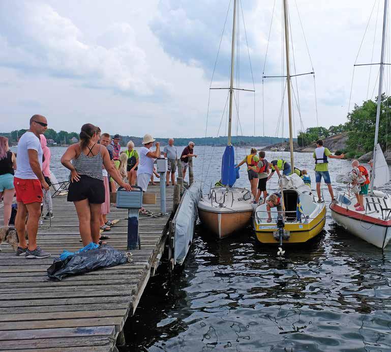 SBU:S BÅTFÖRBUND & DESS MEDLEMSKLUBBAR Blekinge Båtförbund Aspö Båtklubb BTH Akademiska Segelsällskap Båtklubben Monsunen Båtklubben Salö Carlscrona Båteskader Edenryds Båtklubb Föreningen Carlscrona