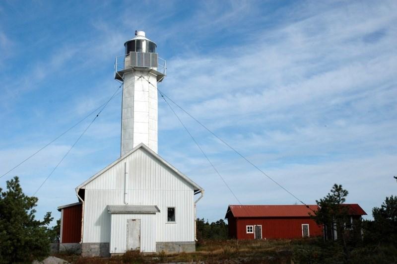 Kanske skall vi börja med något som ingen annan tänkt på tidigare Månadens fyr - eller Kvartalets fyr Det blir Söökojan i Vänern, som kunde höra i Sjörapporten fram till 70-talet.