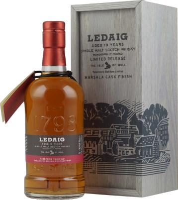 Men det är en alldeles speciell egen whisky, gjord på Craigellachie destilleri https://www.maltmadness.com/whisky/craigellachie.html. Det ägs av Bacardi via John Dewar & Sons Ltd.