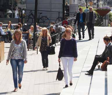 Närheten till Bromma flygplats gör resorna ännu snabbare. Servicen för medarbetarna är omfattande och du kan fixa det mesta på lunchen eller på vägen hem.