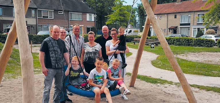 Het speeltuintje aan de Kievitstraat/Sperwerstraat is namelijk een drukbezochte speeltuin voor buurt genoten én voor andere Reuselnaren.