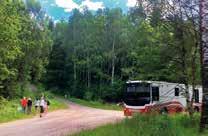 Håll utkik efter tider för sommarens bokfika. DJURSJÖN + BOKBUSSEN = SANT Bokbussen hänger med upp till Djursjön en dag i sommar.