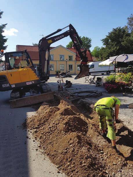 Sannolikt härstammar dessa från en äldre stenläggning som störts tidigare. Inget av antikvariskt värde påträffades. Figur 5.