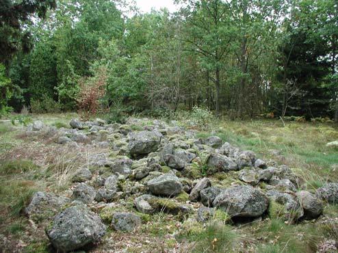 namn efter de båtangöringsplatser för Yxnarum, som fanns här på byns utägor. Närområdet präglas idag av en fritidsbebyggelse från i huvudsak mitten av 1900-talet.