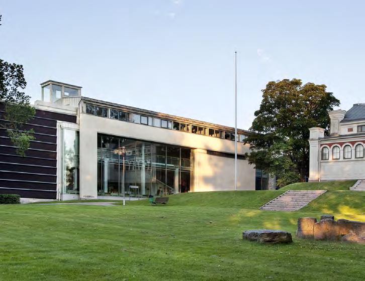 24 Smålands museum Smålands museums ursprungliga huvudbyggnad är från 1885 och ritad av arkitekt F.W. Scholander.