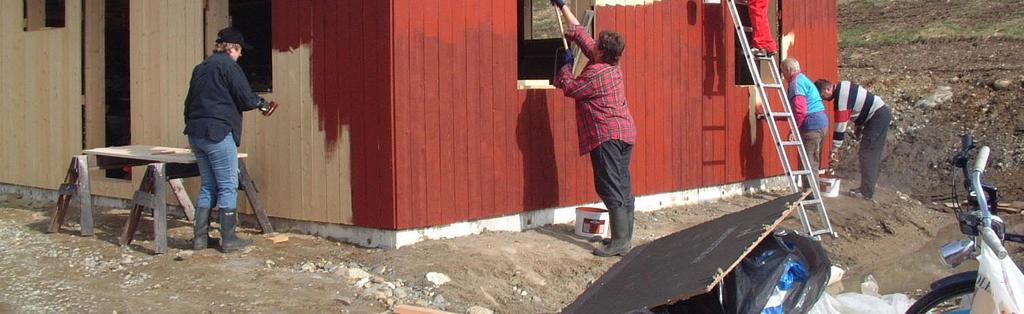 Tätorten ligger som en knutpunkt för flera vägar, bland annat vägen Sju älvar från Umeå mot Borgafjäll, Ådalsleden från Kramfors samt Sagavägen från Örnsköldsvik till Mosjön.