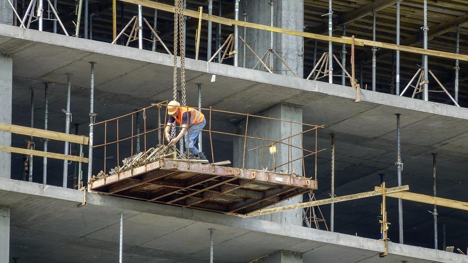 Den bostadspolitiska utmaningen Ø Behov och ekonomisk efterfrågan är inte samma sak Ø Två sidor av bostadsbristen de med medel/låga inkomster, de som är socialt utsatta Ø Färre billiga hyresrätter i