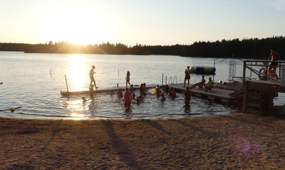 Vi behöver därför hjälp av Dig som förälder att göra en så rättvis uttagning som möjligt. Det är därmed av största vikt att Du som förälder fyller i ansökningsblanketten noga!