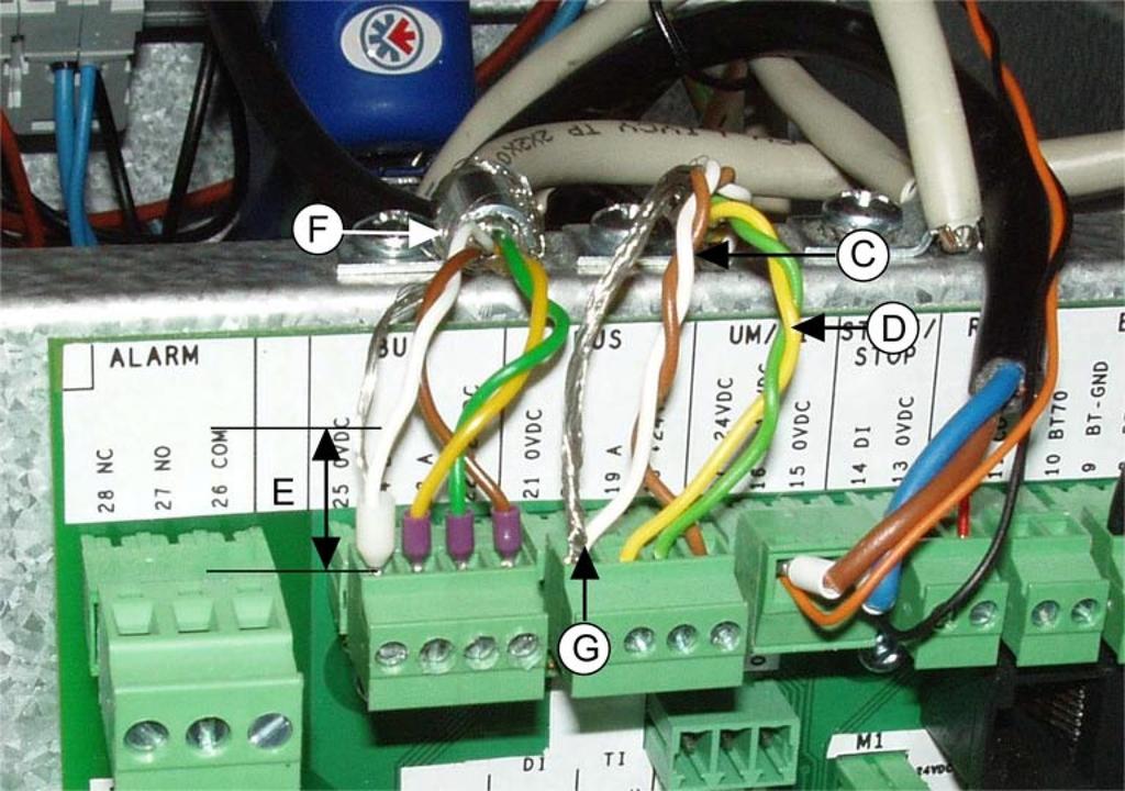 3003468-2014-02-26 Installation av VEX-aggregatet Ledare Symbol: Partvinnade ledare För 1 Avisolera ledarna så lite som möjligt och var försiktig så att de inte skadas eller bryts 2 Tvinna ihop