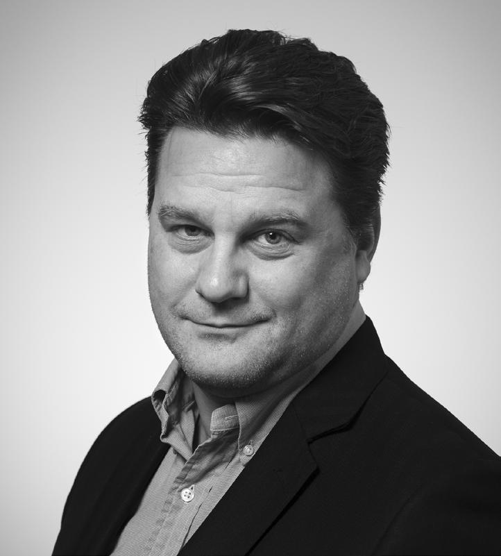 Arbetslivserfarenhet 2016 2017 Chief Investment Officer Eastnine, 1997 2016 Partner, medgrundare, Ansvarig för private equity och fastigheter, East Capital, 1995 1997 Analytiker på Enskilda