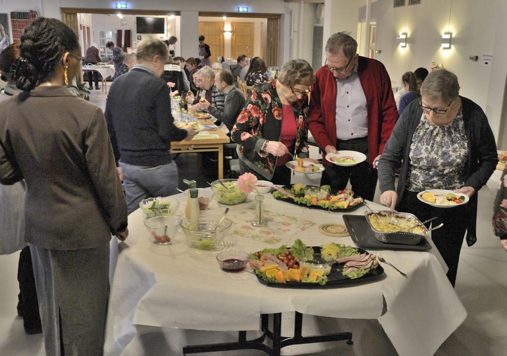 FESTEN för alla i ANSVARSGRUPPERNA Ett stort tack till Smågruppsrådet som initierat denna fantastiska fest en vanlig torsdagskväll.