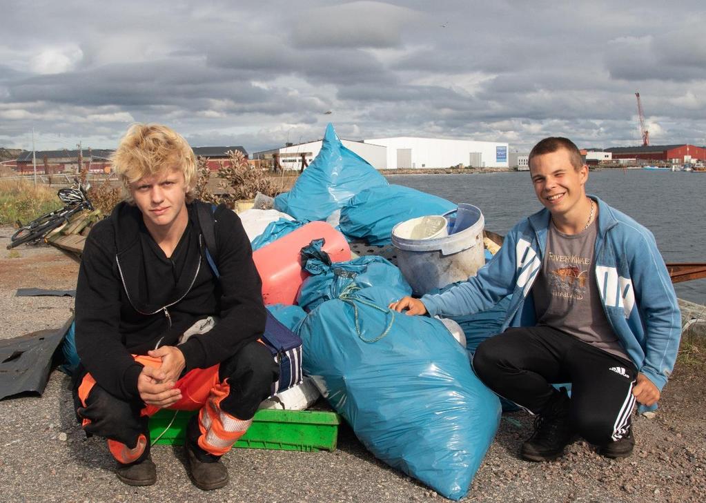 Två av våra elever har haft sommarjobb med strandstädning i Lysekils Kommun. Citat från lärare på vårt introduktionsprogram för nyanlända: Lite från vår skräpplockardag.