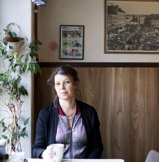 Lina Ekdahl Release för Lina Ekdahls nya diktsamling Fyrahundrafyrtio år (Wahlström & Widstrand).