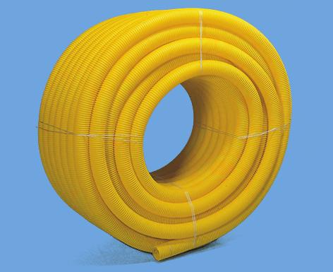 Flexibelt kabelrör som är tillverkat av gul HDpolyeten (PEH). Röret kan kombineras med andra rör och användas t.ex. som böj.