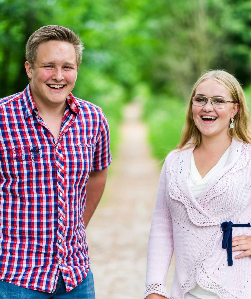 Möt Sofia och Marcus! Läs om våra elevambassadörer längre fram i katalogen.