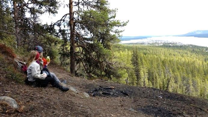 P4 Norrbotten: Ridtur i Jukkasjärvi blev Veckans bild 12 juni 2017 Veckans bild i är utsikten från berget Puimonen i Jukkasjärvi dit tolv