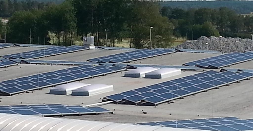 Åskskydd för solcellsanläggningar Åskskydd av solcellsanläggningar har vi på Elrond lång erfarenhet av. När det gäller åskledarsystem är vår erfarenhet att ett isolerat system ger bäst skydd.