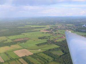 I Sverige finns flera tusen segelflygare och det flygs runt 30 000 timmar varje sommar. Segelflyg en sport som passar alla!