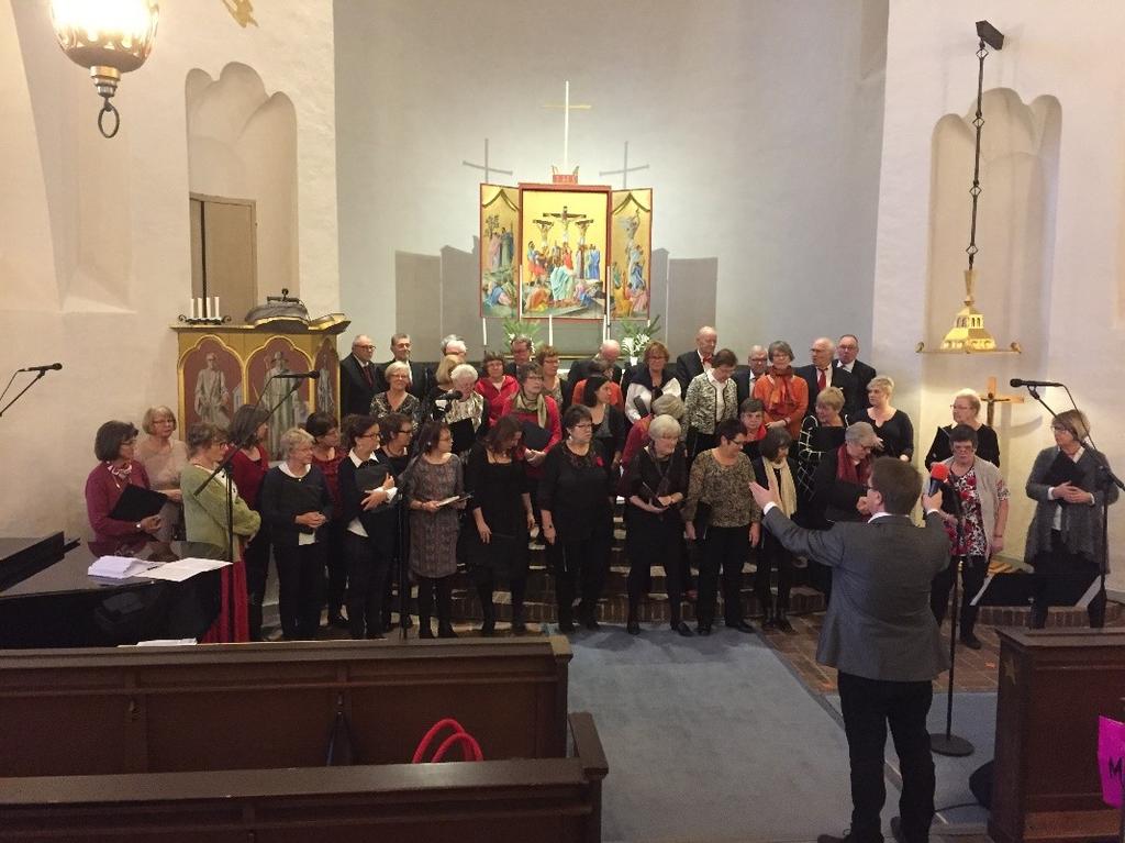 Tisdagen efter 1:a advent var vi i Löfstadkyrkan och sjöng advent- och julsånger.