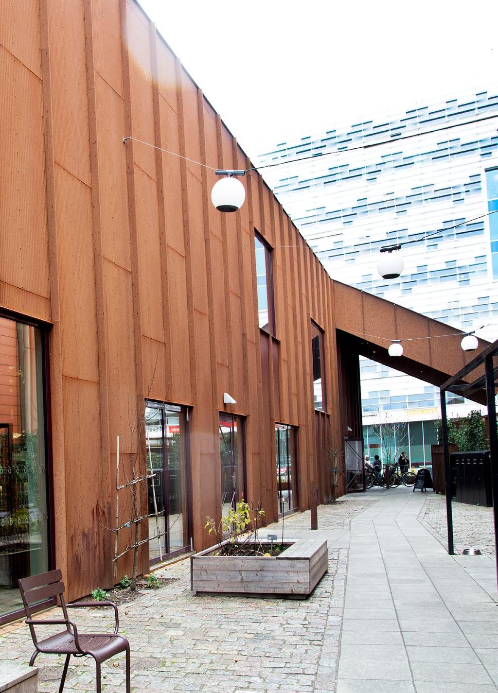 20 / AFFÄRSOMRÅDEN / JSB ENTREPRENAD JSB ENTREPRENAD / AFFÄRSOMRÅDEN / 21 JSB Entreprenad JSB Entreprenad svarar för bolagets största projekt, både nybyggnationer och ombyggnader.